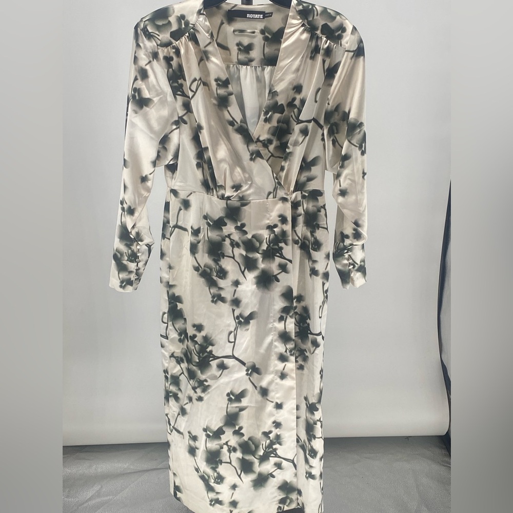 Rotate Birger Christensen abstract floral-print satin wrap dress NWOTS(No Belt) - Picture 4 of 10